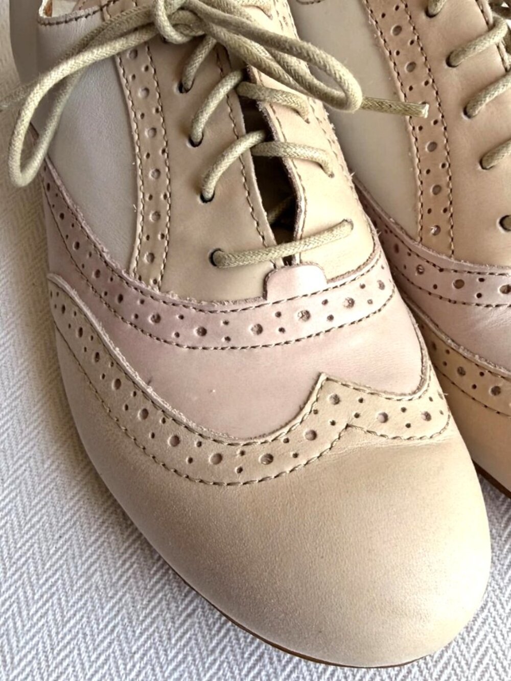 Born Bristol Women's Colorblock Leather Wingtip Oxfords Brogues 7M Style D37037 - Picture 4 of 13